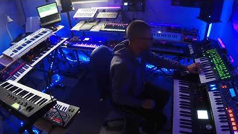 Revolution Rave with JD-XI, System-1, Ju-06A, BK-5, Microfreak, Blofeld, Mininova and Monologue.