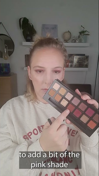 SMOKEY BERRY LOOK ft. ABH Modern Renaissance #shorts