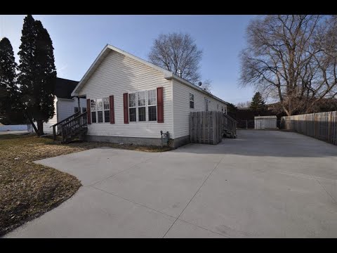1679 Shawano, Green Bay, WI home video tour