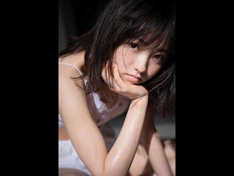 欅坂46・今泉佑唯、南イタリアで撮影したソロ写真集のカバーカット