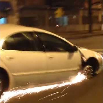 Car Drives With No Wheel Causing Sparks