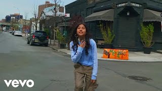 Video thumbnail of "Mia Lailani - Cliché"
