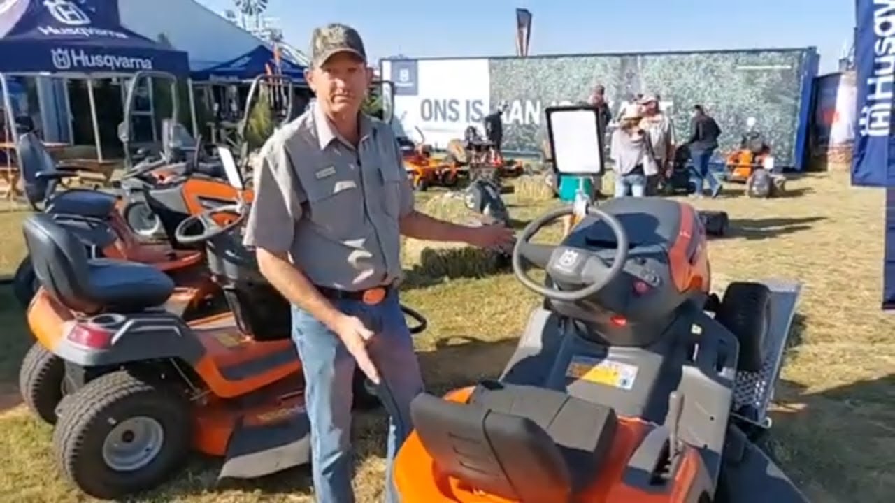 Ons kyk na Husqvarna se ride-on grassnyers reeks hier op NAMPO 2024.