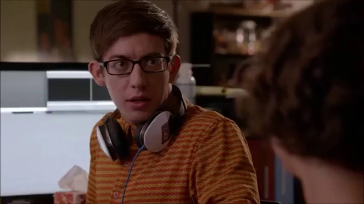 Glee  Mary Halloran works with Artie, Blaine and B...