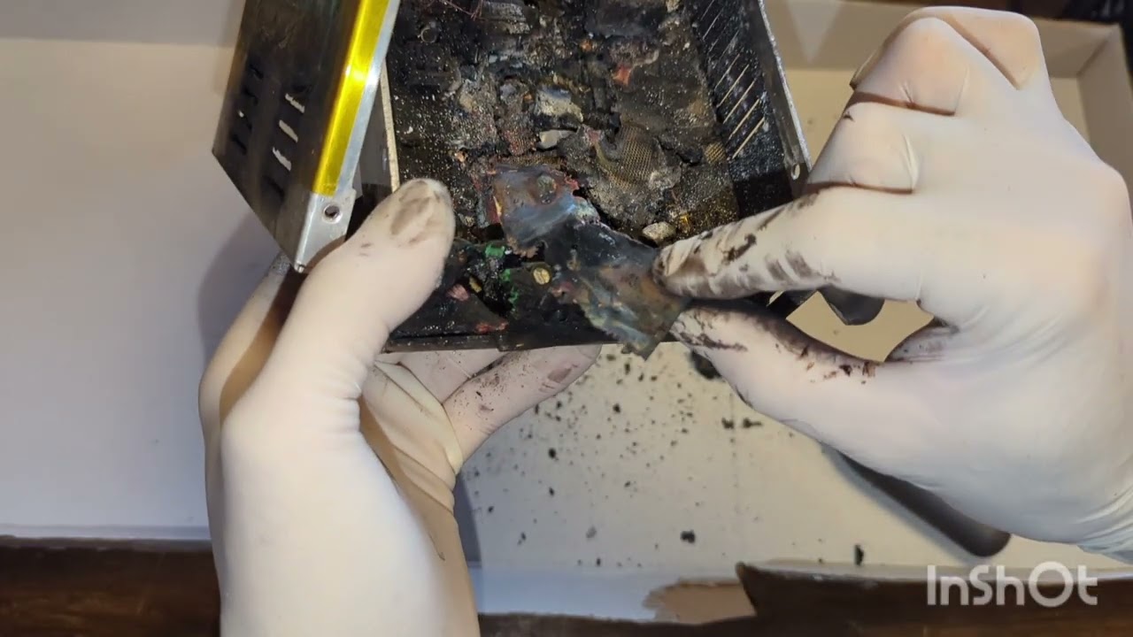 Regolatore di carica MPPT 60A PowMr Solar Charge Controller Bruciato Burned