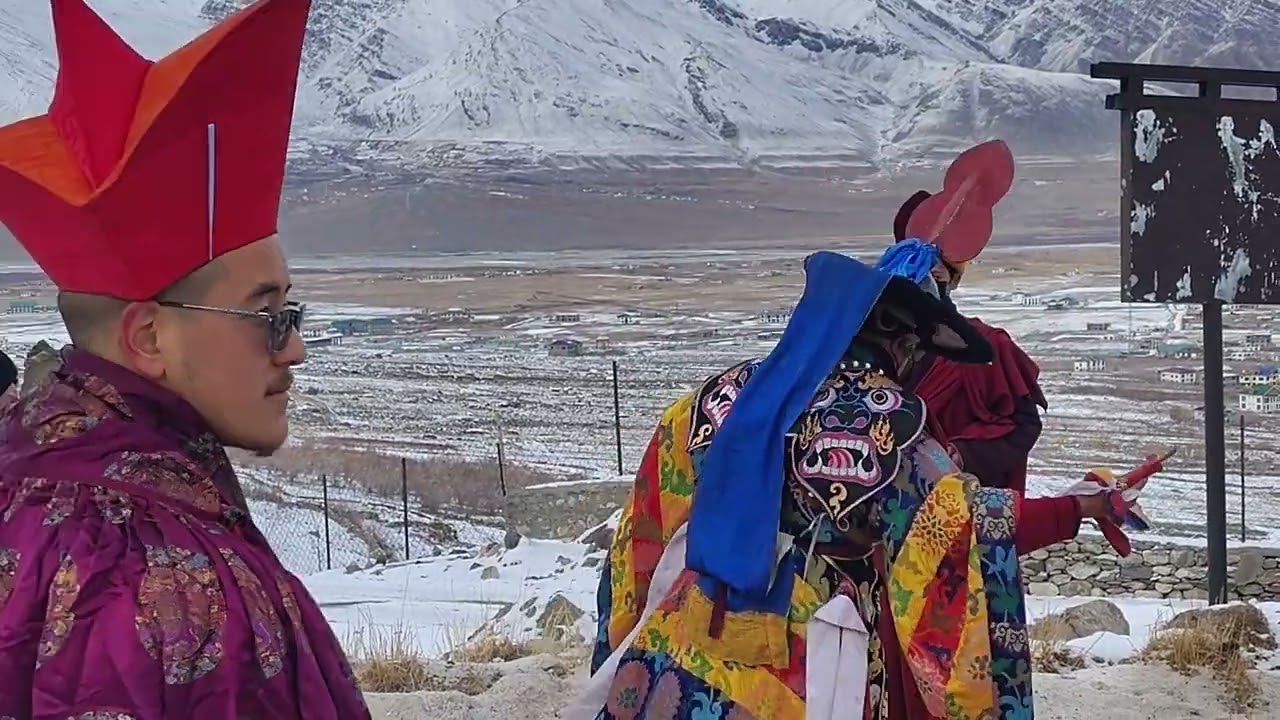 //Stakrimo Gustor // Padum // Mask Dance //