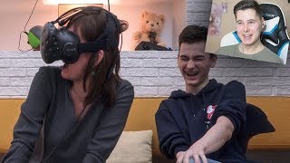 Моя Мама Пробует VR  Реакция на TheBrianMaps (Брайн Мапс)
