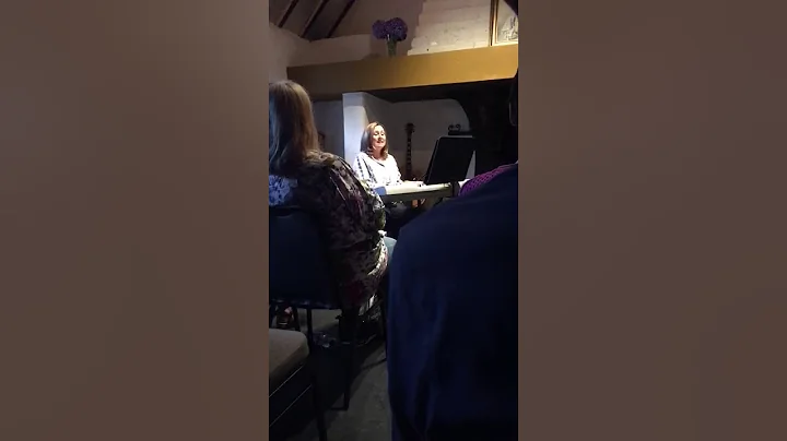 Caroline O'Callaghan Sings "Scarabhin" 2019 Winner...