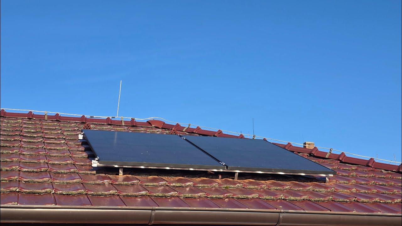 Jak jsem koupil fotovoltaickou balkonovou elektrarnu z Lidlu - Co na to CEZ?