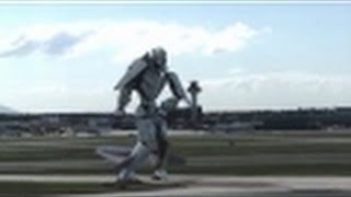 フランクフルト空港での壮大な着陸 - 飛行機がロボットに変身 screenshot 3