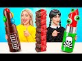 チョコレートの食べ物 vs 本物の食べ物のチャレンジ とともにWednesday Addams | 素晴らしいキッチンの裏技 Choco DO