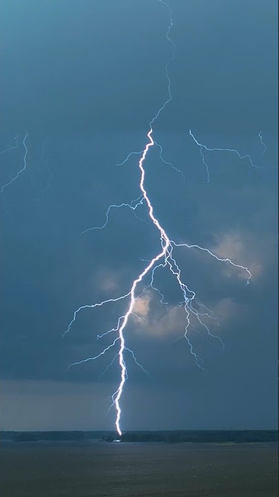 Drone the lightning #drone #lightning #dji #shorts