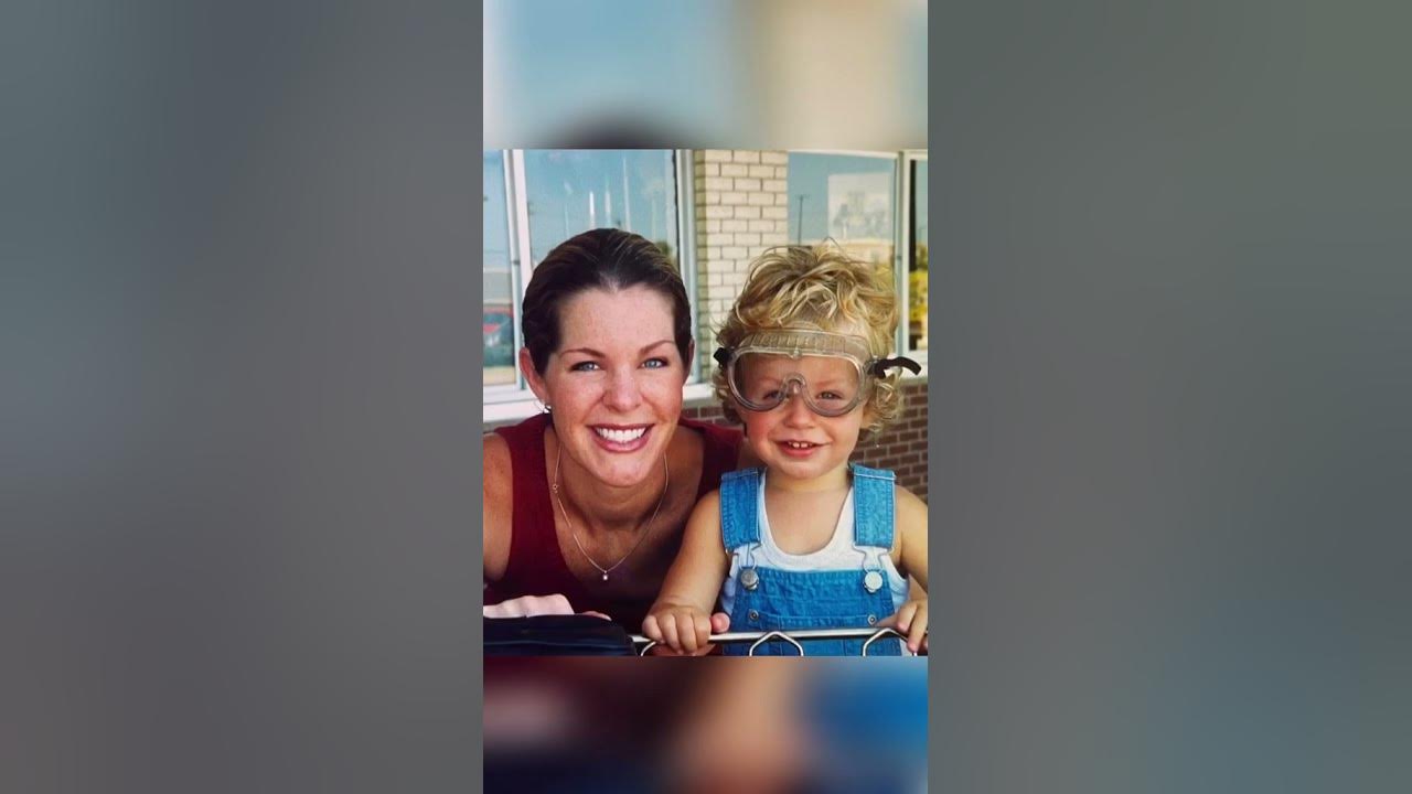 Throwback with my mom 😂❤️