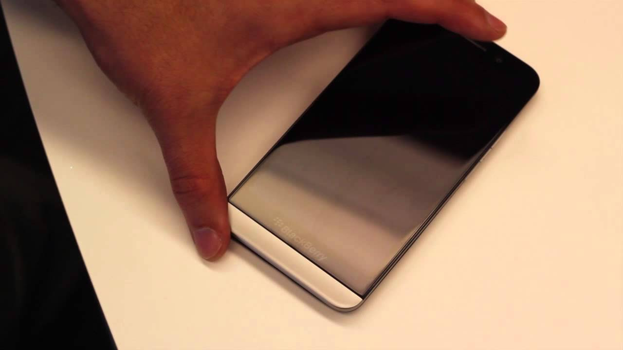 Update BlackBerry Z30 hardware overview with Michael Clewley