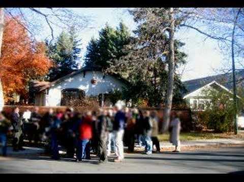 chapter 1 "historic Cliff Bungalow on a crisp fall morning"