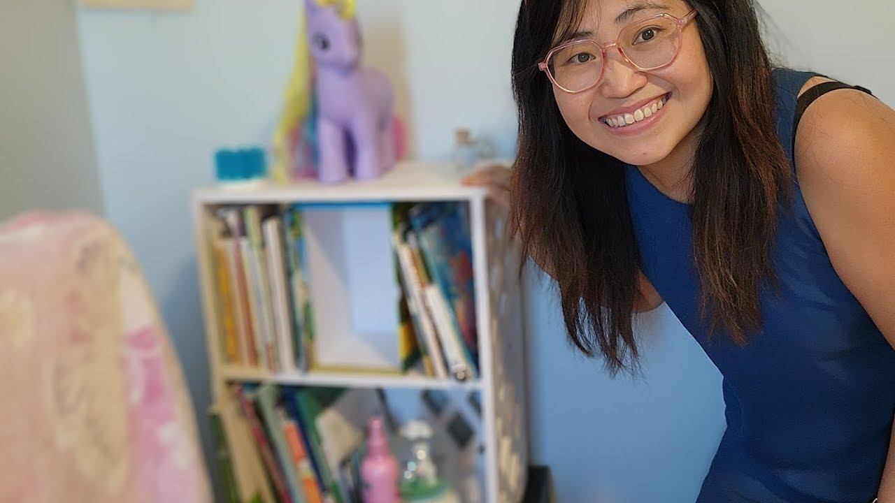 Nice book shelf with side design