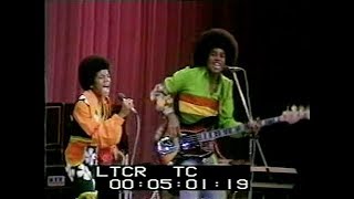 THE JACKSON 5 MEDLEY AT THE ROYAL VARIETY SHOW 10/11/1972 - Better Quality
I have a HQ version of ABC only but my video of the full medley was very bad quality so I thought Id reupload with better quality video! Its not as HQ as my ABC video but its better than anything else on here.
Credit for this video to this really cool new website thats being set up atm: https://mjlinksarchive.weebly.com
Its a whole website dedicated to sourcing Michael Jackson videos starting with the Jackson 5! Will definitely be posting some better videos thanks to all the better quality sources on this site. Definitely check it out and if youve got any footage that isnt on there already get in contact so the owner can share it.
*ABOUT THIS CHANNEL* Im going to be uploading all of the documented Jackson 5 television appearances and videos (with accurate dates) using the highest quality clips I can find. Please subscribe for more! THE JACKSON 5 MEDLEY AT THE ROYAL VARIETY SHOW 10/11/1972 - Better Quality