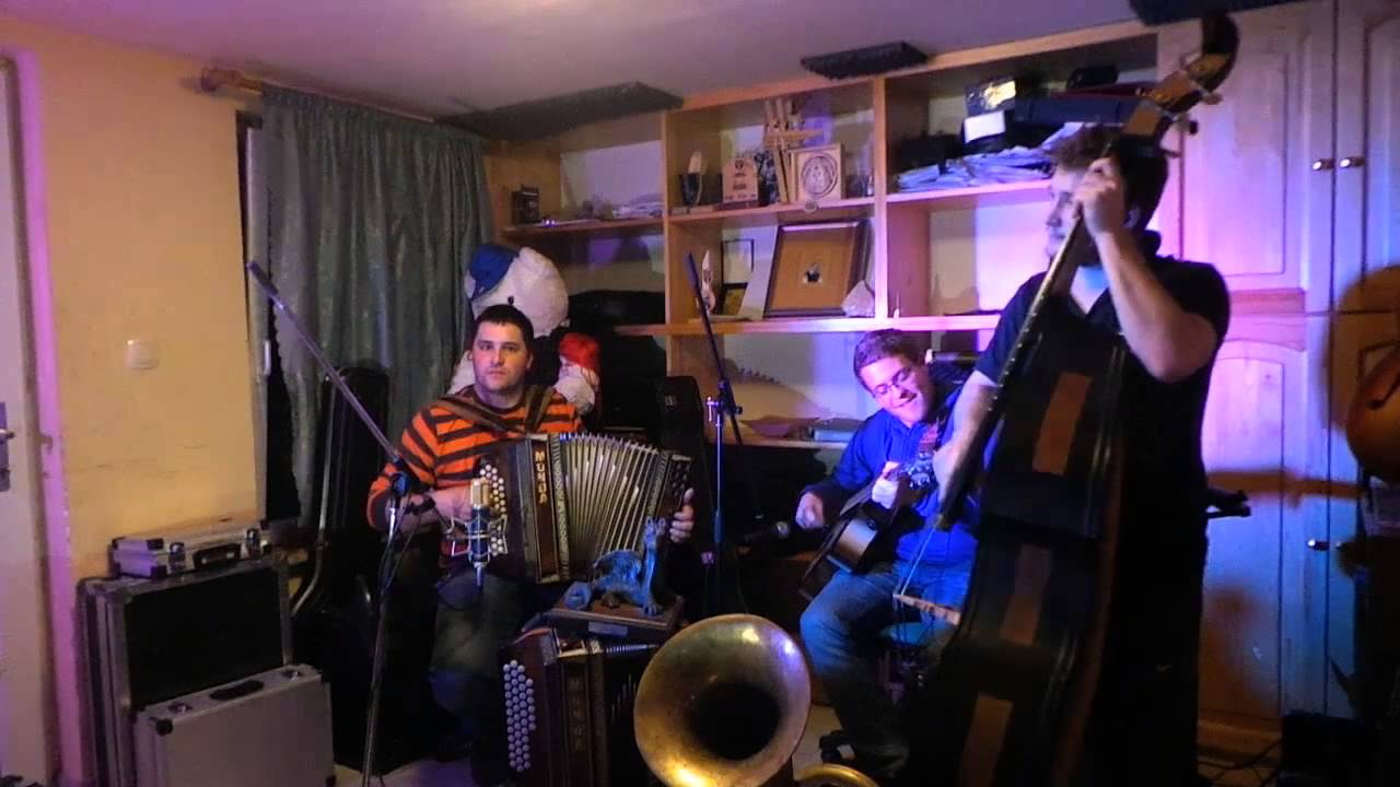 Ansambel Glas - Praznuj z nami (F. Mihelič) -  live