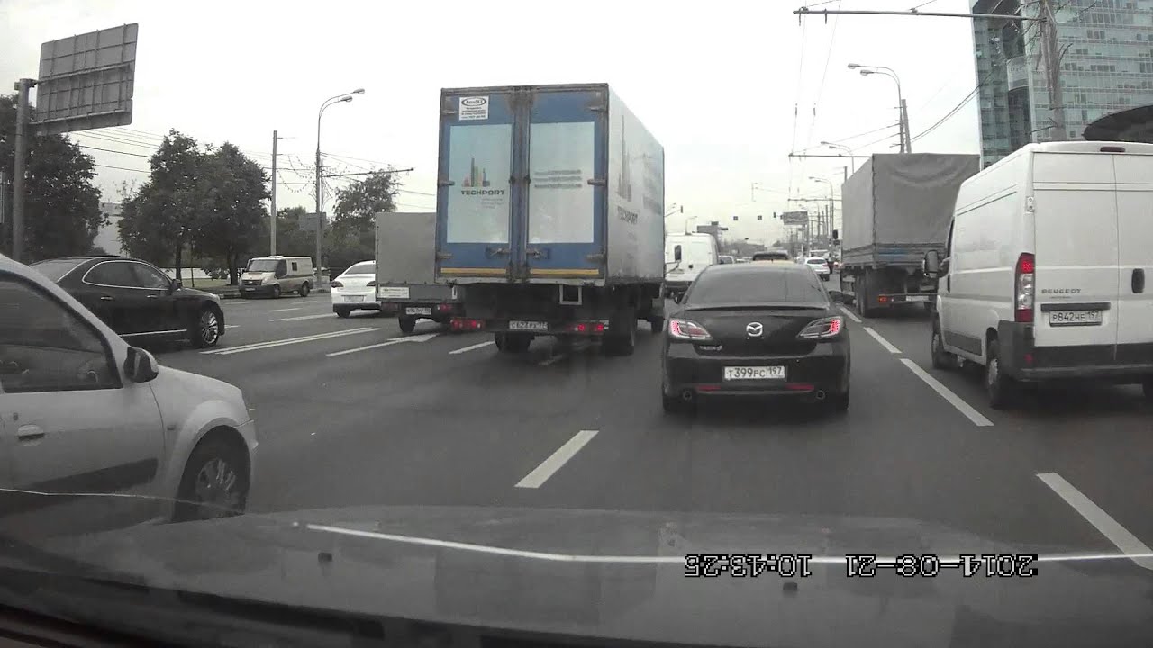 У соседа пежо