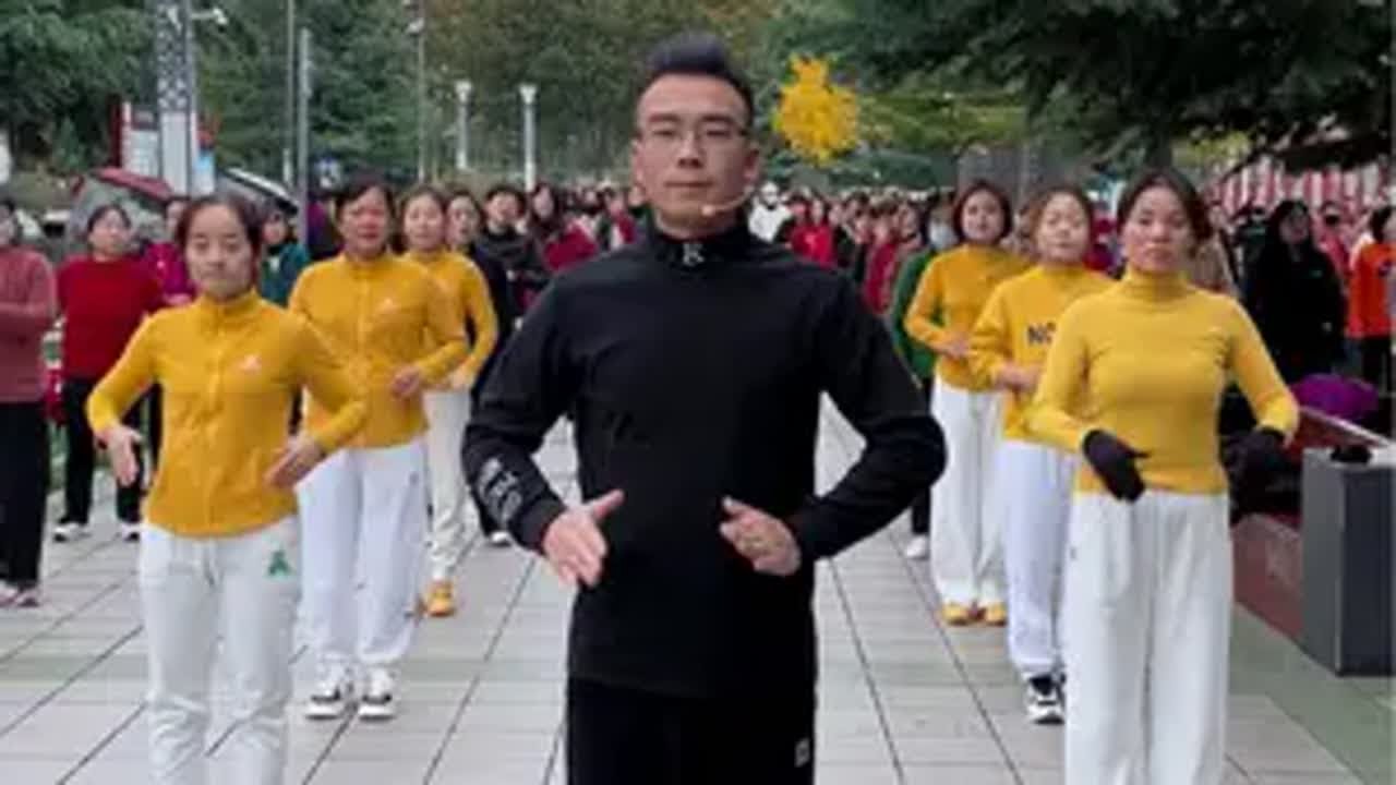 坚持锻炼给自己一个好身体 抖音全民健身计划 适合所有人的健身动作 瘦全身完整版健身操 每天坚持运动打卡锻炼好身体