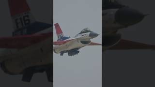 F-16 LOW & FAST 🔥 #f16 #airshow #eaa #aviation #airport #airforce #planespotting #plane #airplane F-16 LOW & FAST 🔥 #f16 #airshow #eaa #aviation #airport #airforce #planespotting #plane #airplane