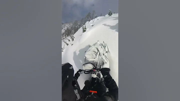 #snowmobile #mountains #britishcolumbia #sledding #backcountry #snow #polaris #boutthatlife