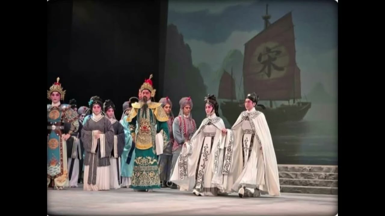 2026年1月2日~龍劍笙、梁芷萁於今年1月1至5日於戲曲中心演出粤劇「李後主」，首日開售戲票不到幾小時已全部售馨，可見龍劍笙魅力驚人，拍檔花旦及武/丑生也有其擁護者。(照片在Face Book截圖)