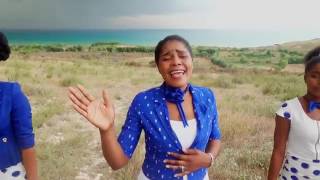 Vignette de la vidéo "Video - Jezi pi dous pase yo tout - Cartil J Charmant - Haitian Gospel Music adoration chretienne"