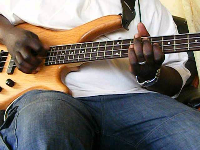 ZAKEO BASS class=