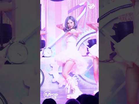 여자친구 은하 도입부부터 요정 비주얼 미쳤음