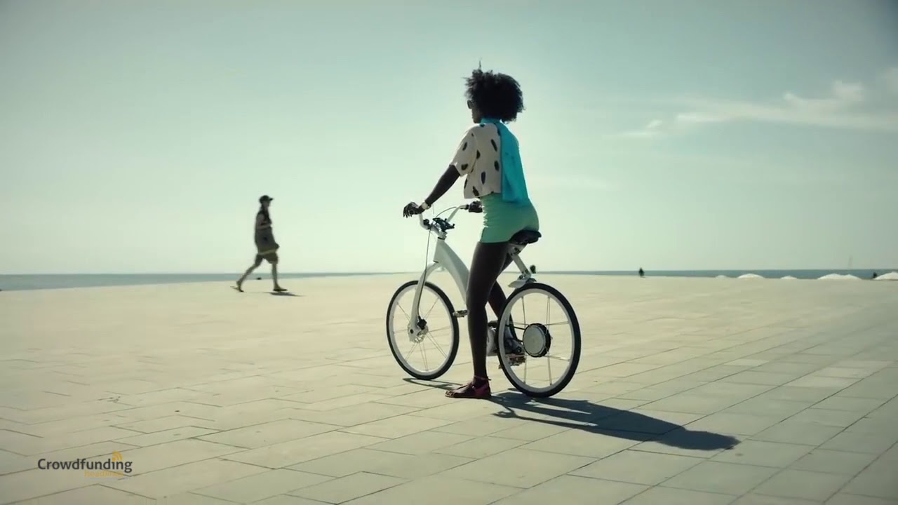 Gi FlyBike the smart bicycle that can fold up in just one second.