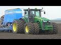 Посевная компания 2021: John Deere 8310R в сцепе с сеялкой Farmet Falcon производит сев ячменя