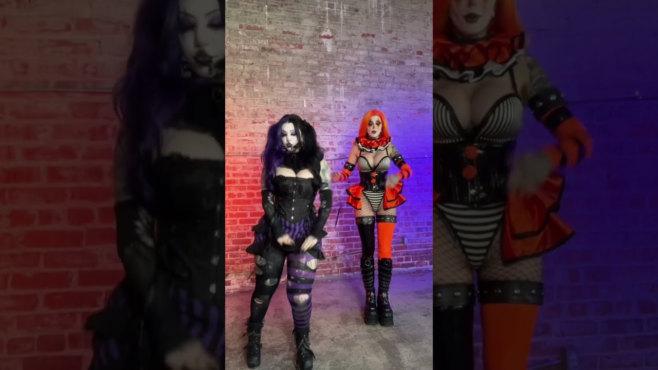 OH NO BUTTON DOWN!! @Spookykins #halloween #clowngirl #halloweenlook