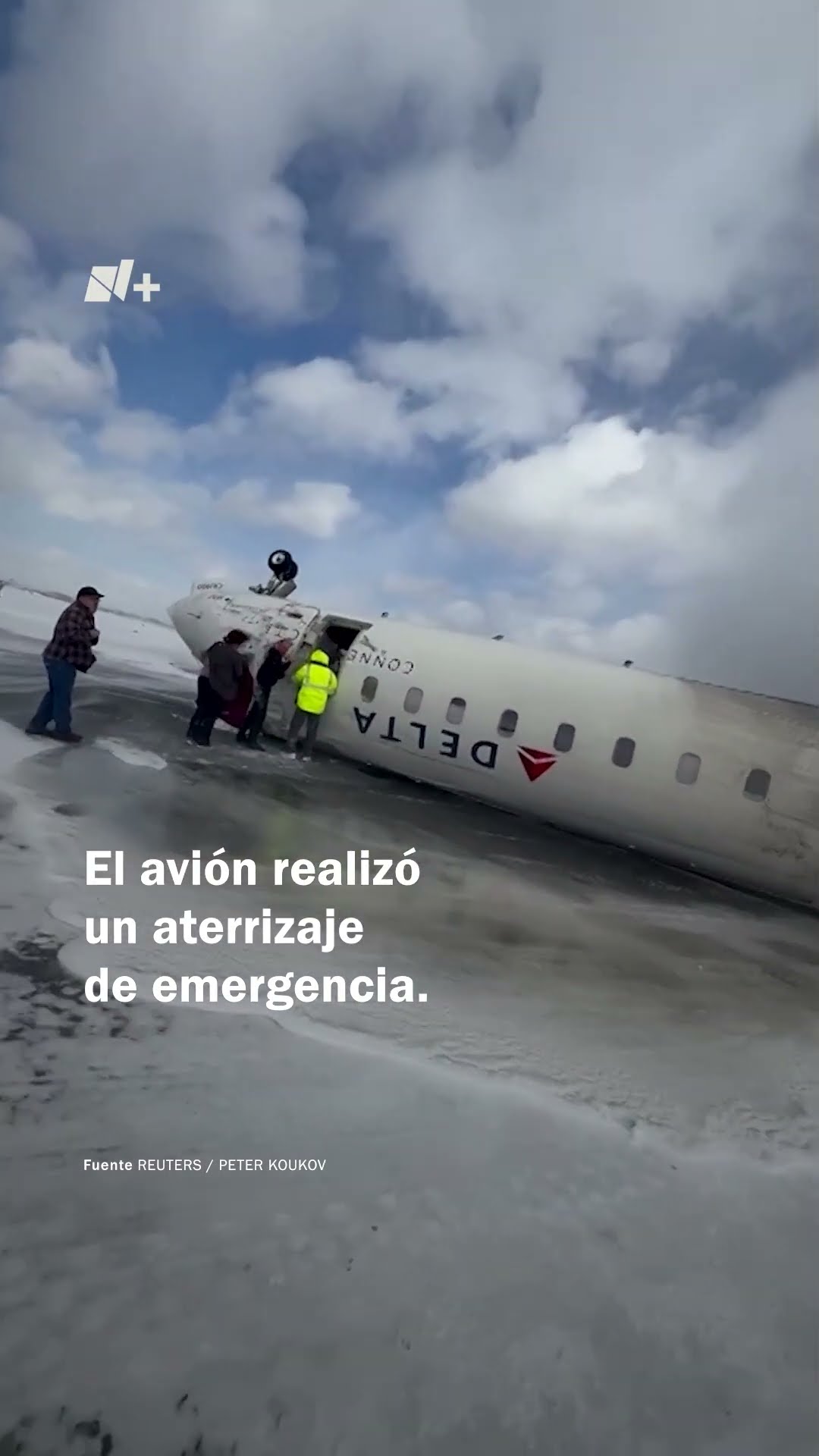 Así salieron los pasajeros de avión volcado en Toronto #nmas #shorts #canada
