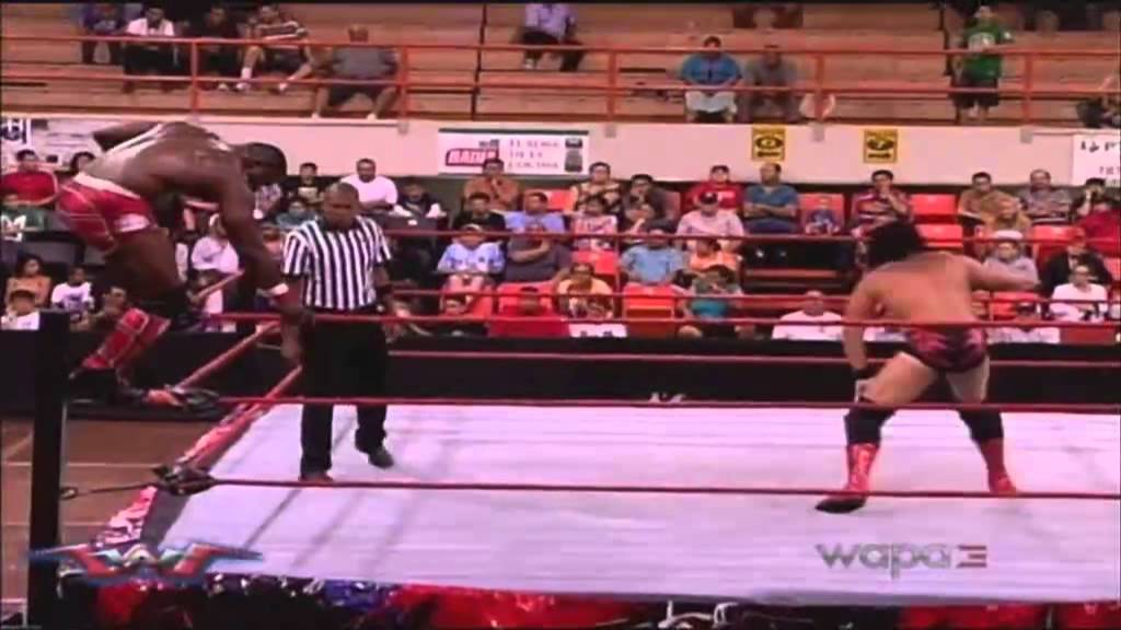 Aniversario 39 WWC San German, Ruerto Rico: Shelton Benjamin vs ...
