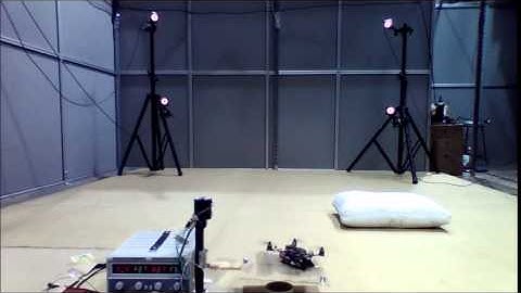 Fast, safe and precise landing of a quadrotor on an oscillating platform