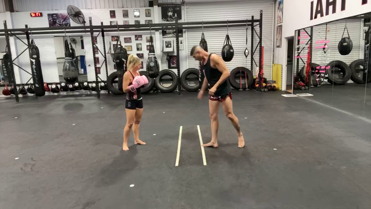 MUAY THAI head movement to avoid punches. YouTube