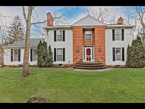 4780 Woodbury Hills Dr, Parma, OH home video tour