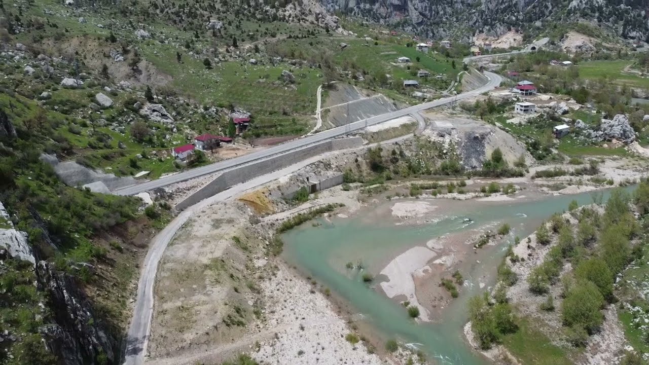 Konya - Alanya yolu Çayarası manzarası (9 Mayıs 2023)