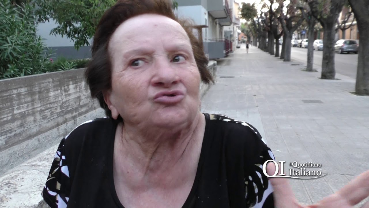 Palo, residenti di via Vittorio Veneto con la cacca fino al naso