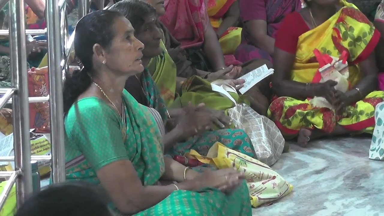 கோவில்பட்டி அருள்மிகு ஶ்ரீ குபேர சாய்பாபா திருக்கோயில் வியாழக்கிழமை  அலங்கார ஆரத்திகள் நடைபெற்றது 