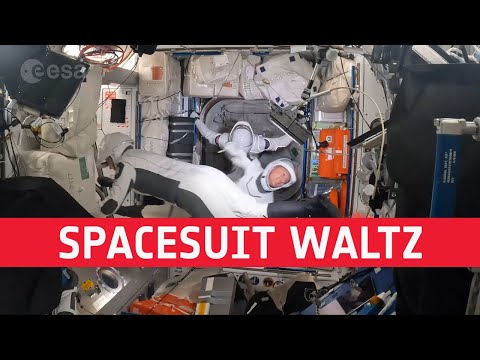 Spacesuit waltz | Cosmic Kiss
