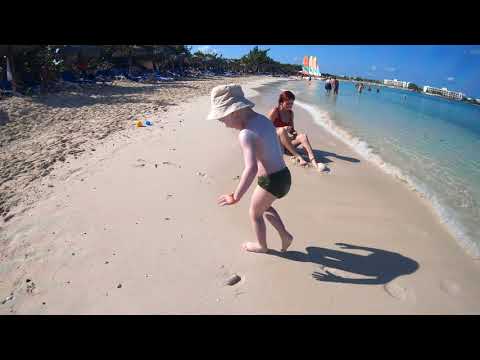 Video: Pantai Holguin