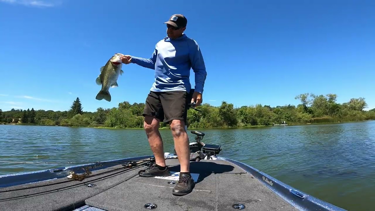Bass fishing Spring Lake!!