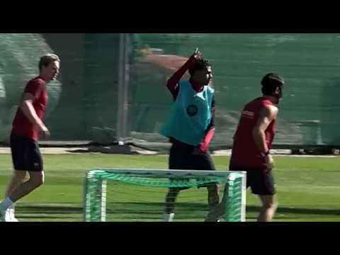 Lamine Yamal puts his hand up for Barca in absence of Raphinya