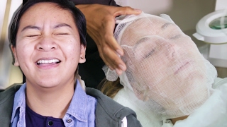 Women With Acne Get Facials For The First Time