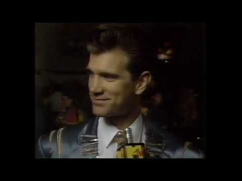 Chris Isaak - Mtv News Segment On The Bammies, March 25, 1990