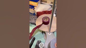 Another video using our vintage industrial machine with a binding attachment. #quilting