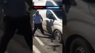 Сотрудник ДПС почти сломал палку об бронепленку!