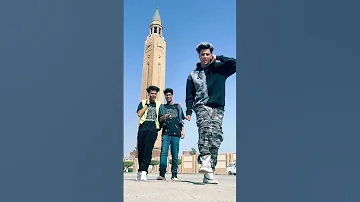 واقف علي القمه ومعايا مكالمه 